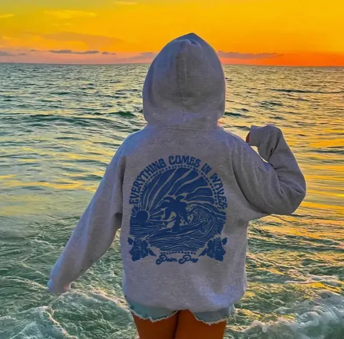 Fleece-Lined Hoodie with Artistic Wave & Sunset Print