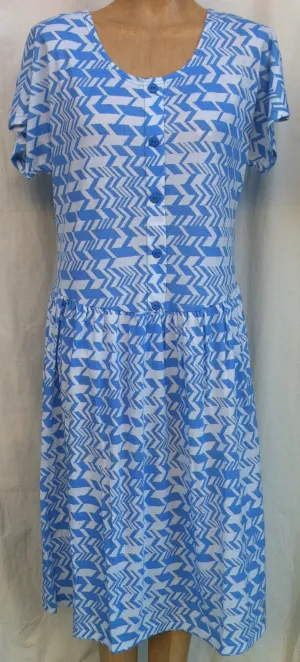 (L5) MANHATTAN - FRENCH BLUE - Split Back Day Dress
