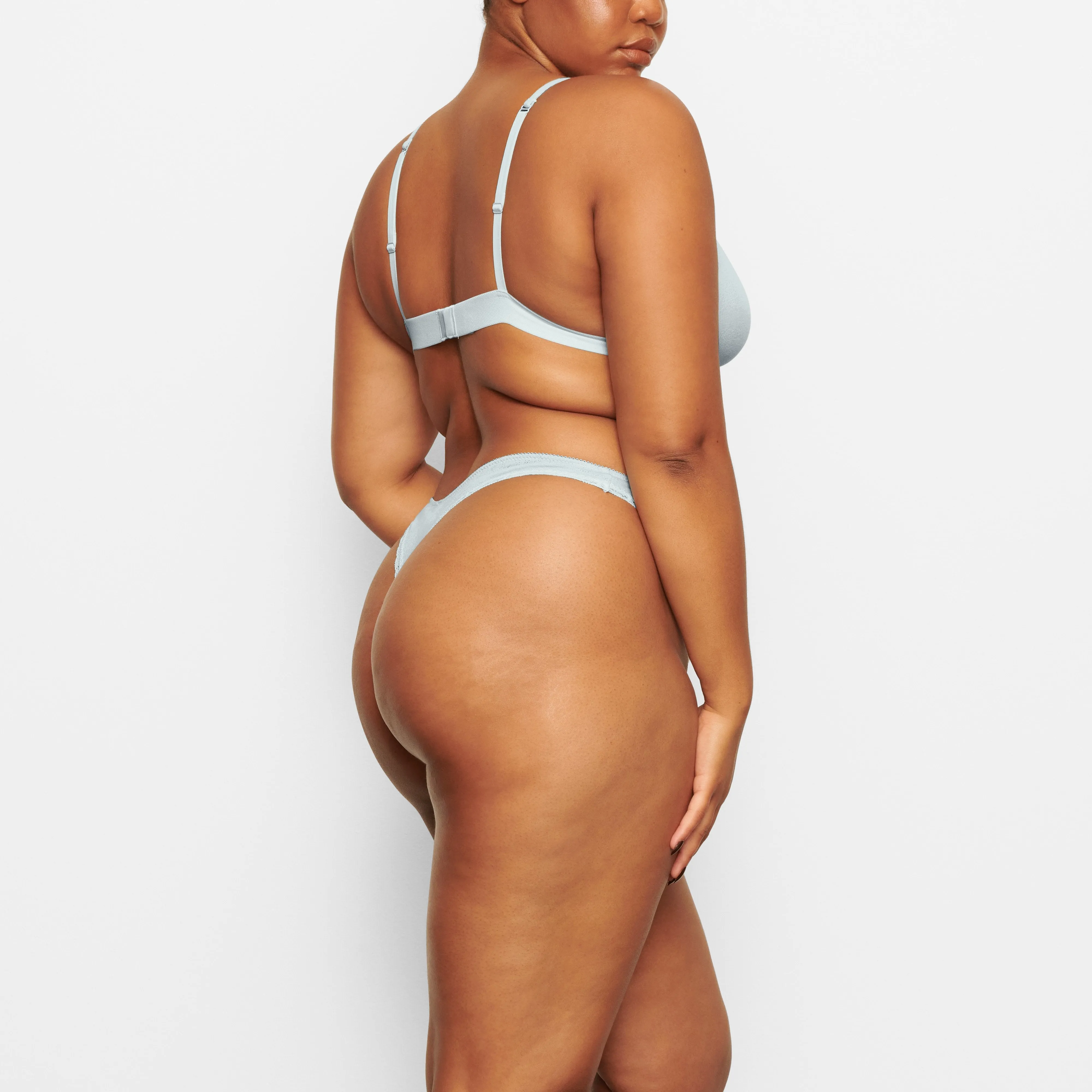 LACE POINTELLE THONG | SKY