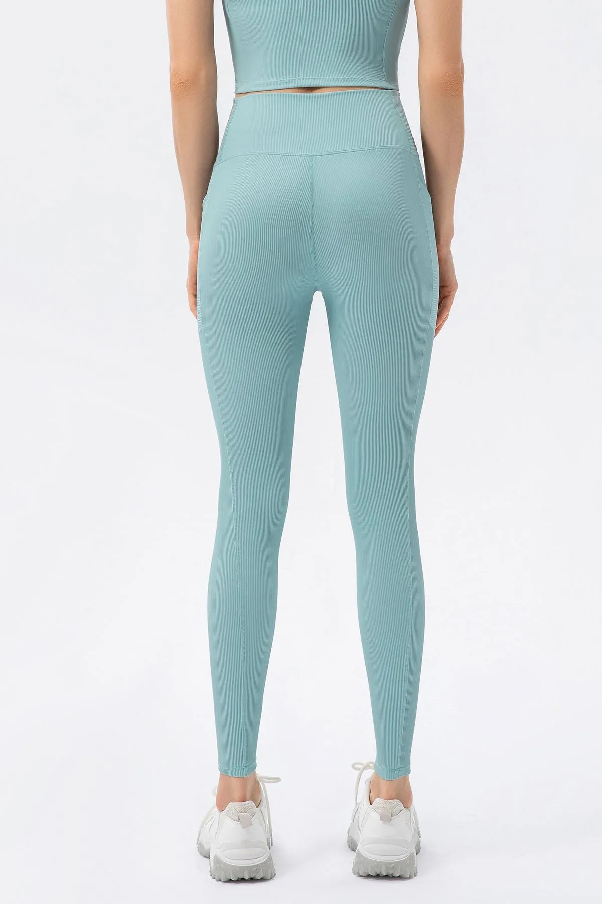 Ribbed V-Shape Leggings with Pockets