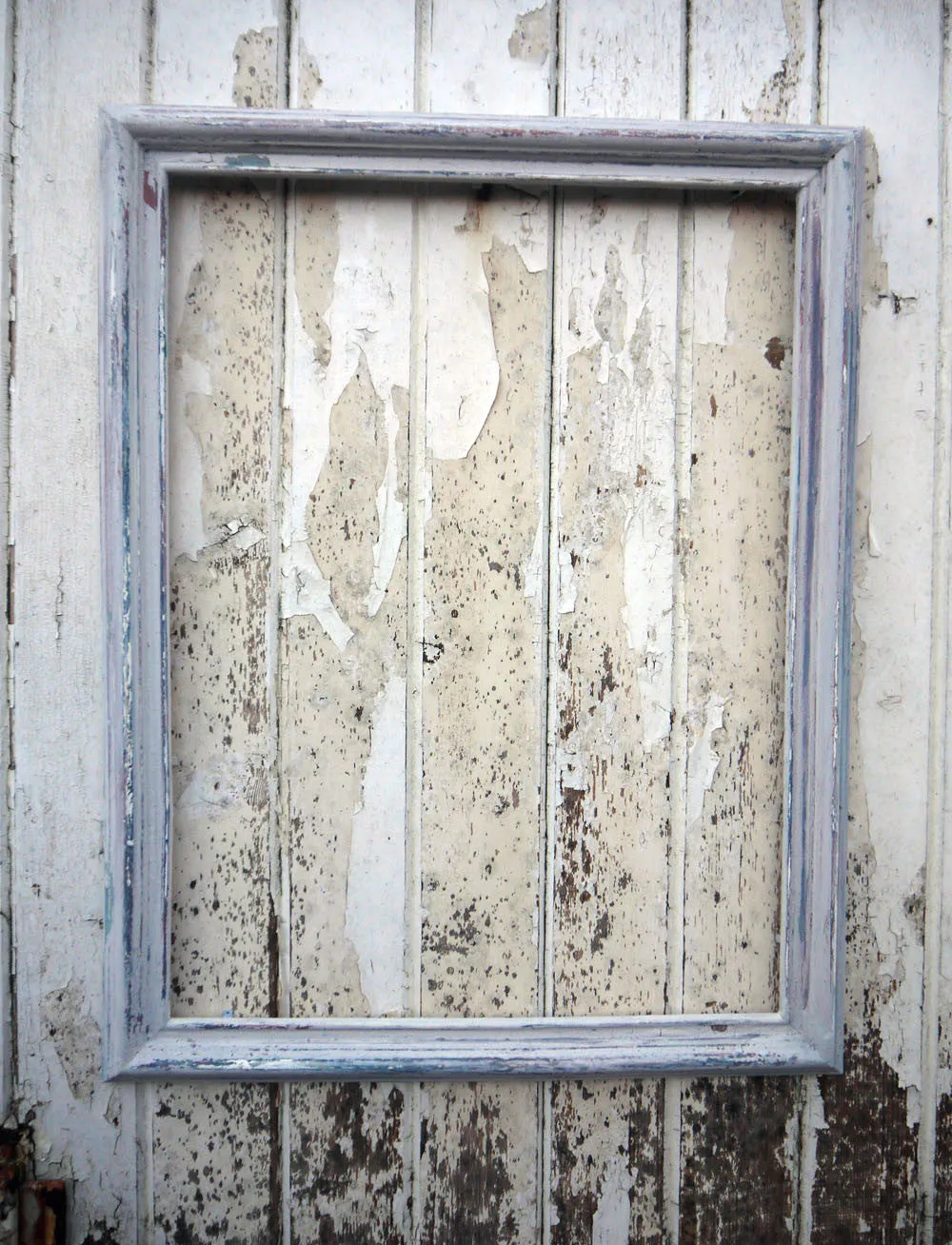 Rustic vintage painted picture frame in Miss Mustard Seed Milk Paint