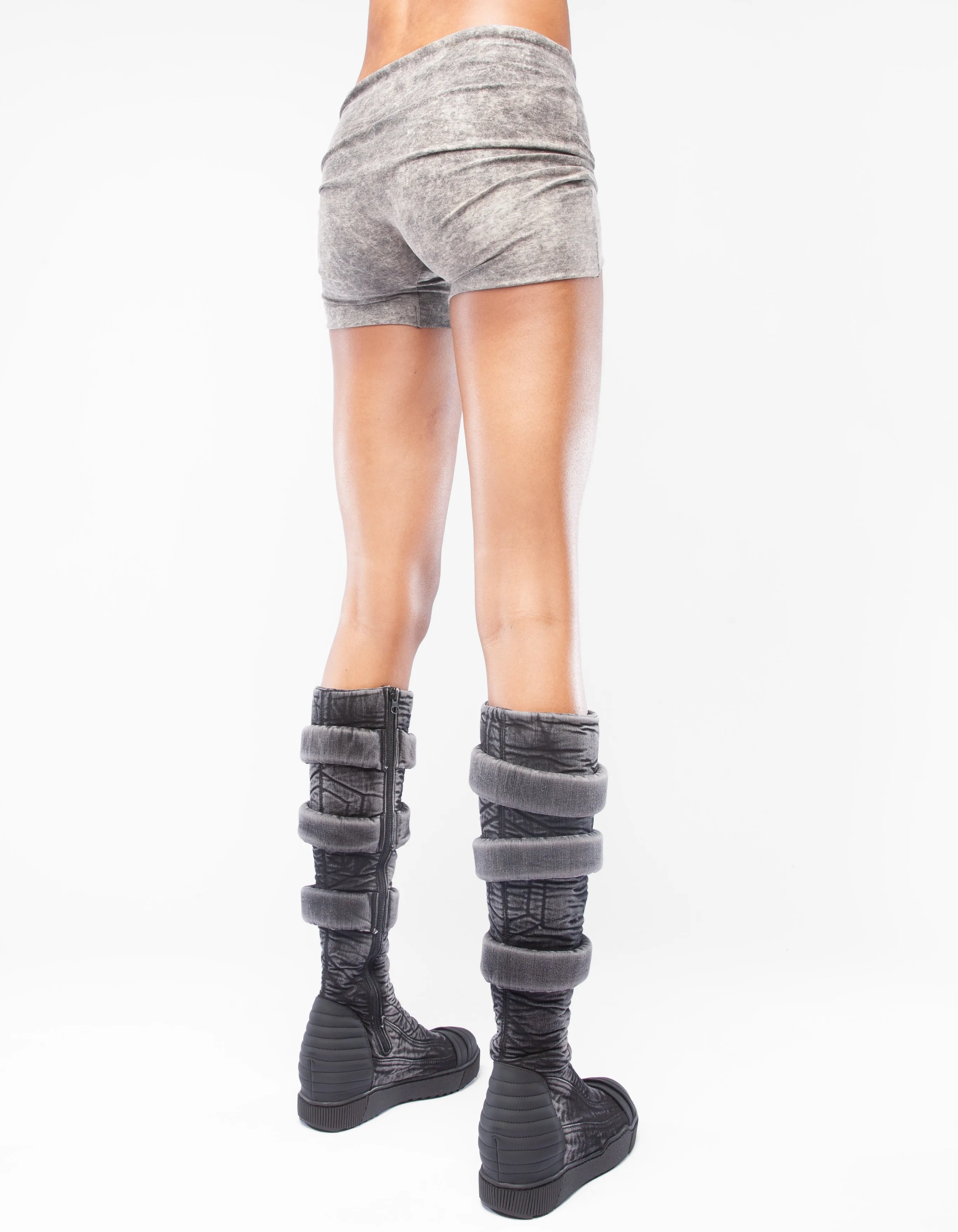 SHORTS SPACE