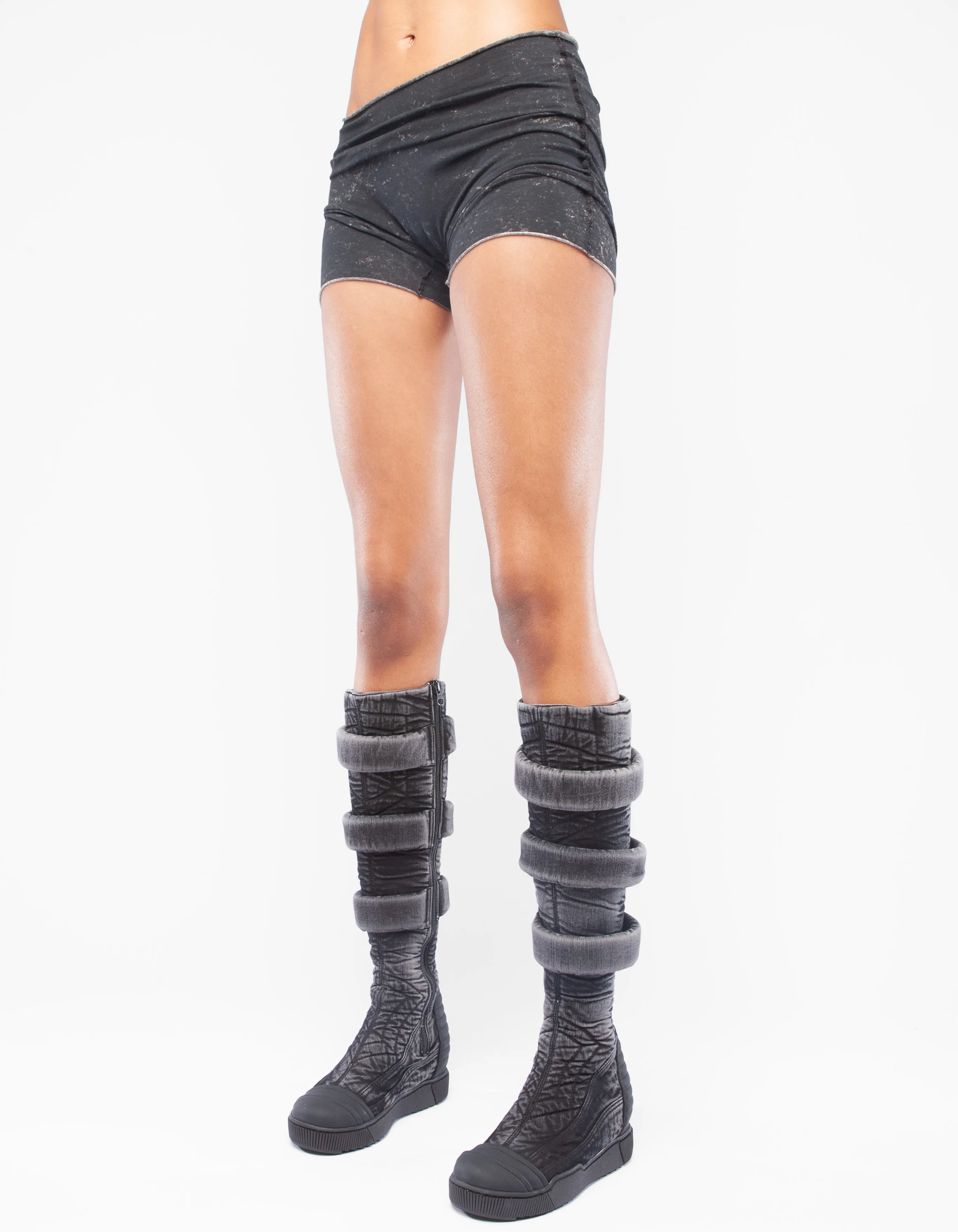 SHORTS SPACE